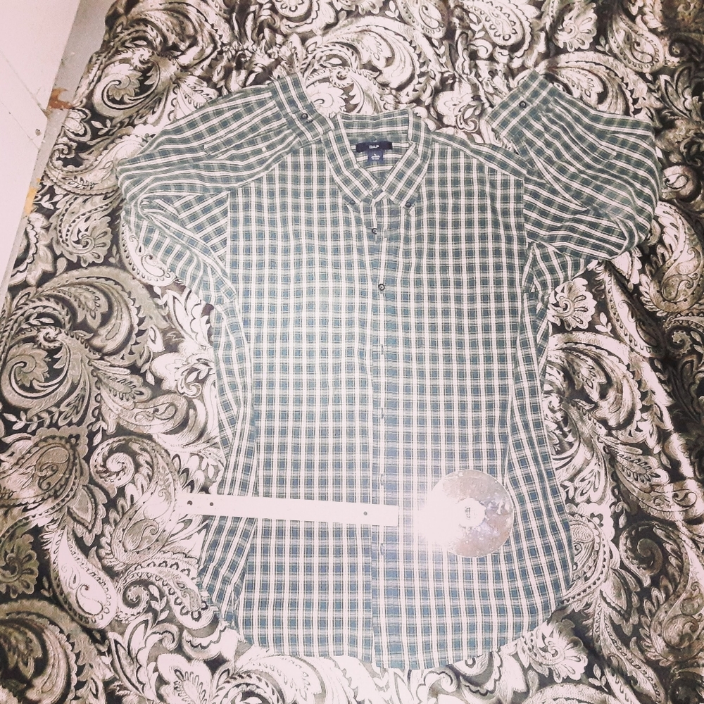new GAP large mens teal shirt